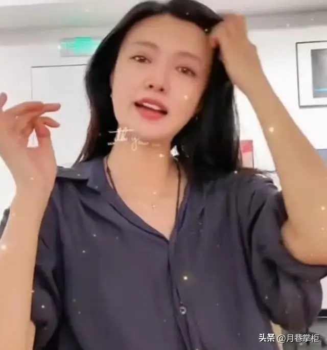 出道26年一直没红，48岁未婚未孕的傅晶，活成了让人羡慕的样子